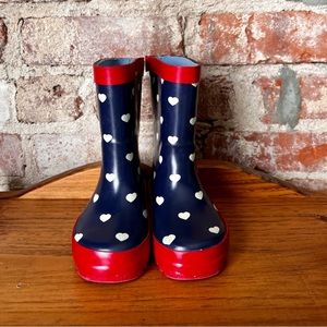 Size 6 Navy Hartstrings Rubber Rain Boots w/ White Hearts & Red Trim